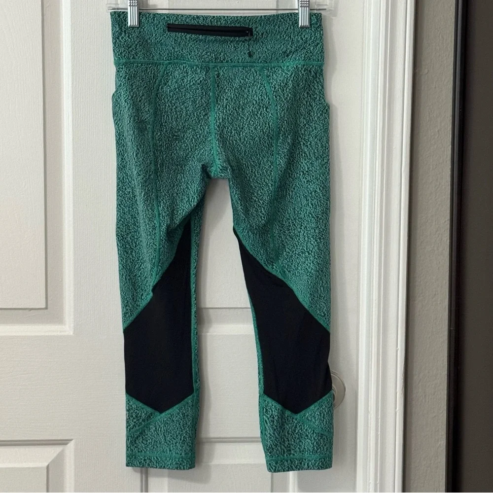 Lululemon Black Long Sleeve Top and Green Patterned Leggings - Picture 5 of 6